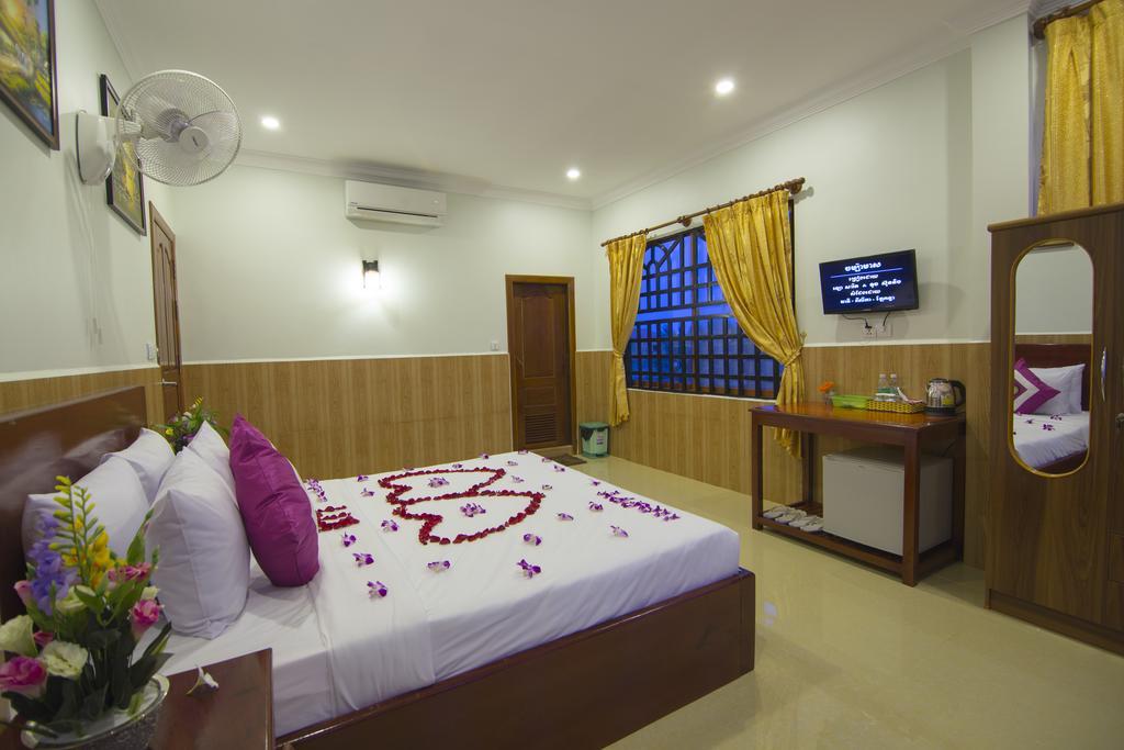 Serkirin Mary Angkor Villa Siem Reap Room photo